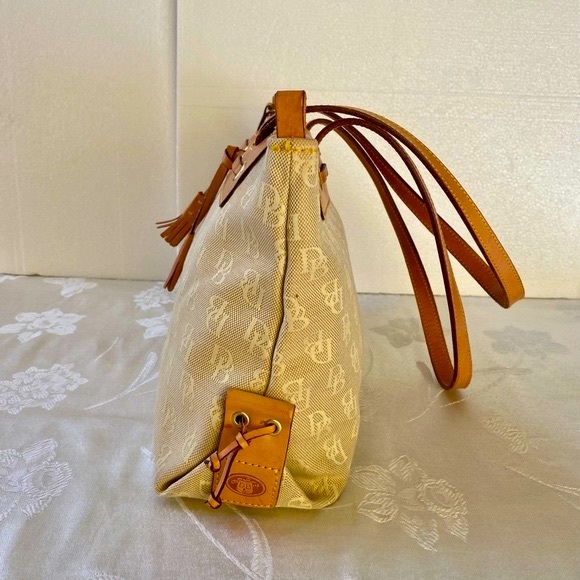 Dooney & Bourke Shoulder Bag Gold with Tan leather details - Picture 4 of 13